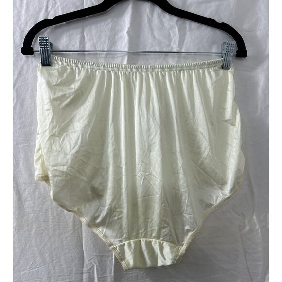 Vanity Fair Ravissant Sissy Granny Panties Silky Nylon 7/L Lemon Yellow New VTG - Picture 5 of 9
